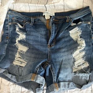 Mudd Mid Rise Midi Denim Shorts Ripped Distressed Flx Stretch Sz 13 EUC